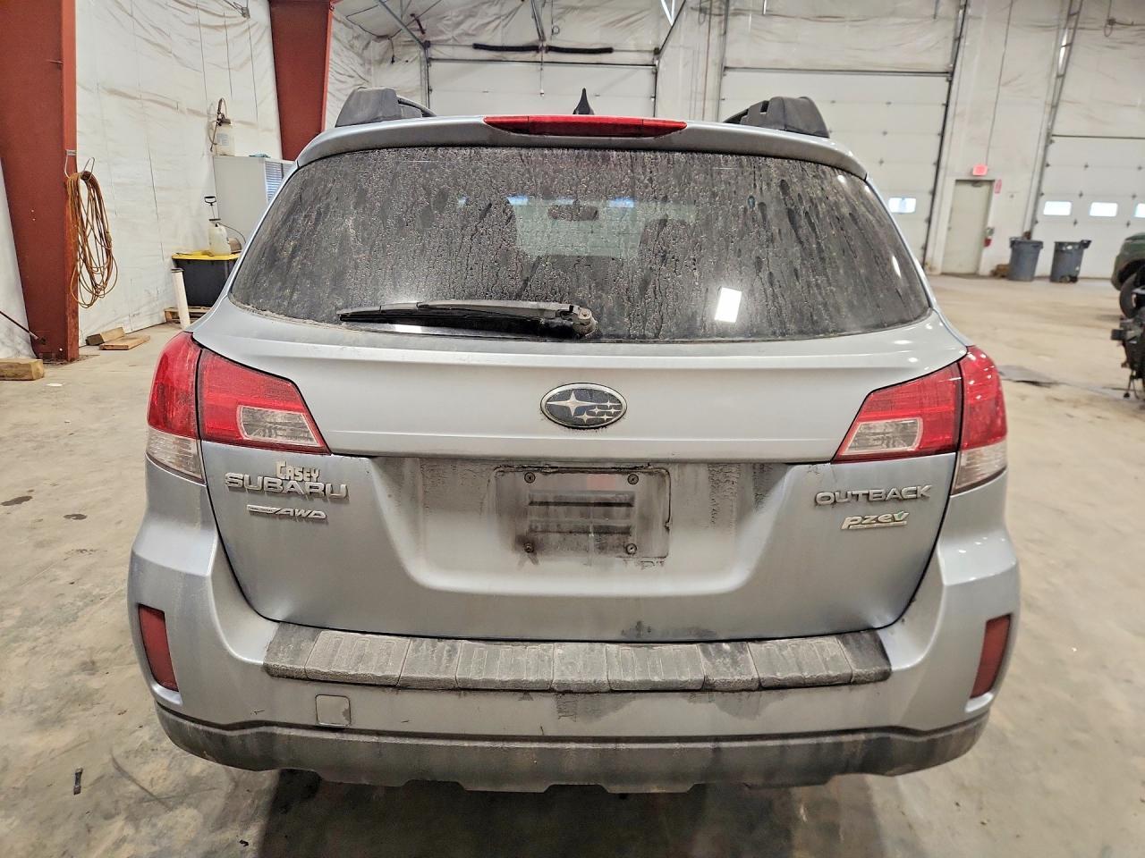 2014 Subaru Outback 2.5I Premium - zdjęcie 6