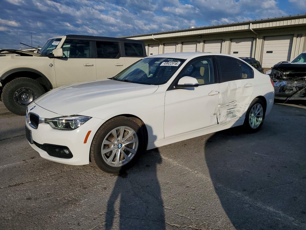 2018 BMW 320 Xi - zdjęcie główne