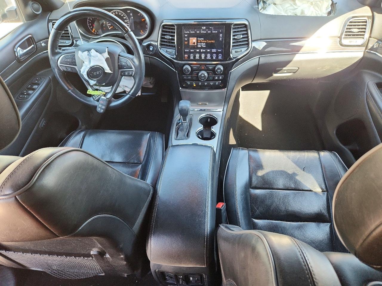 2019 Jeep Grand Cherokee Overland - zdjęcie 8