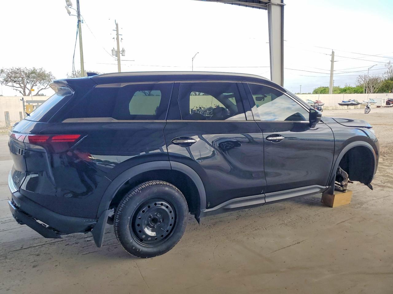 2024 Infiniti Qx60 Luxe - zdjęcie 3