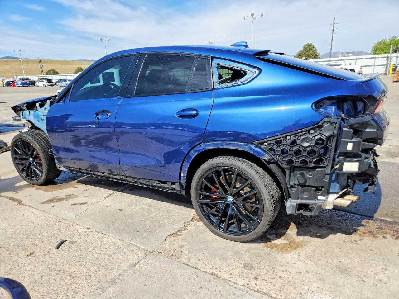 2022 BMW X6 M50I - zdjęcie 2