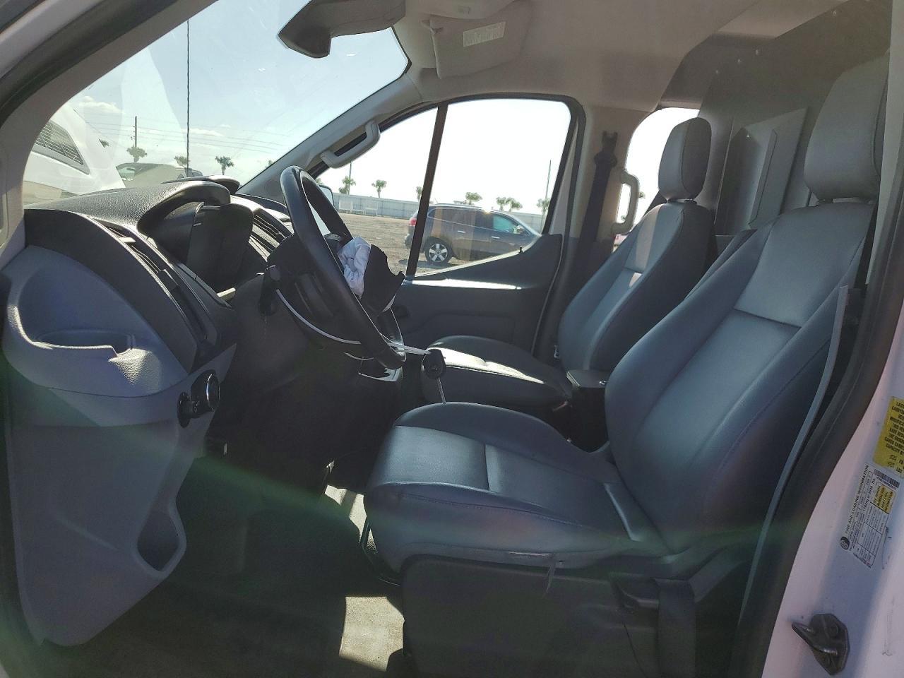 2015 Ford Transit T-250 - zdjęcie 7