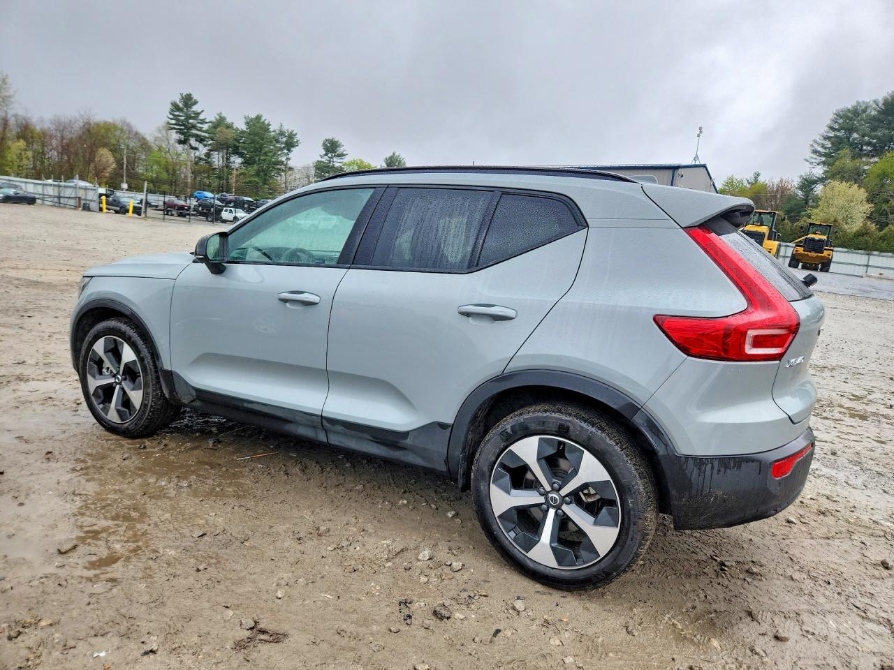 2026 Volvo Xc40 Plus - zdjęcie 2