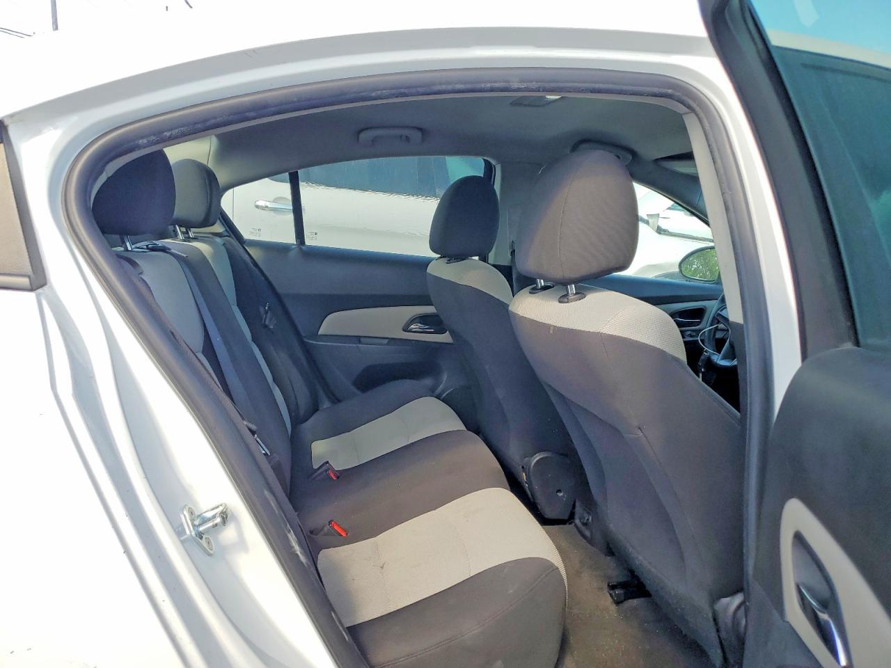 2015 Chevrolet Cruze Ls - zdjęcie 10