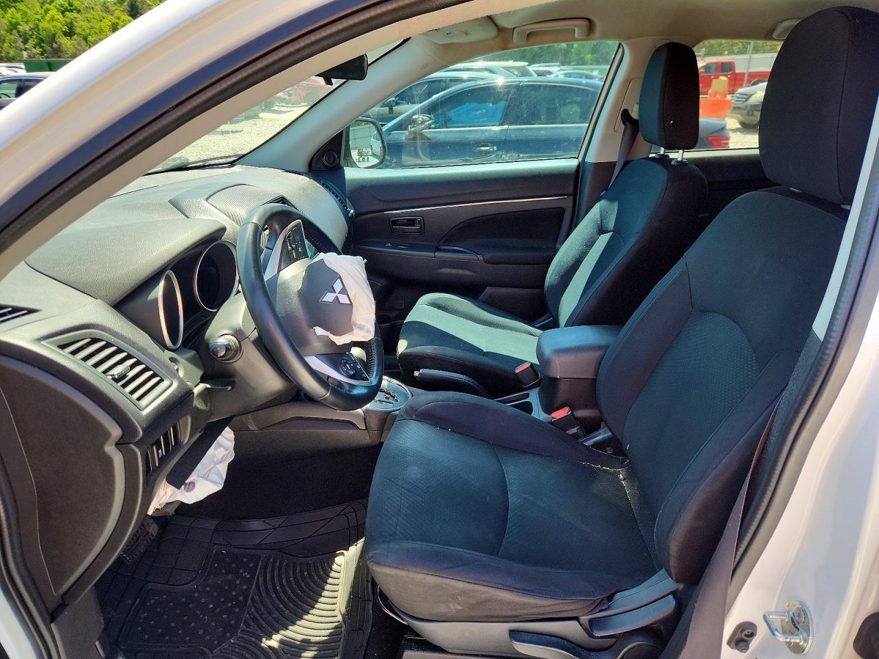 2015 Mitsubishi Outlander Sport Es - zdjęcie 7