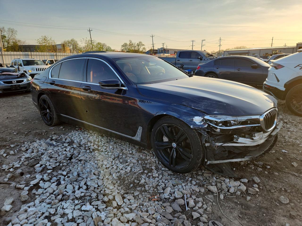 2016 BMW 750 Xi - zdjęcie 4