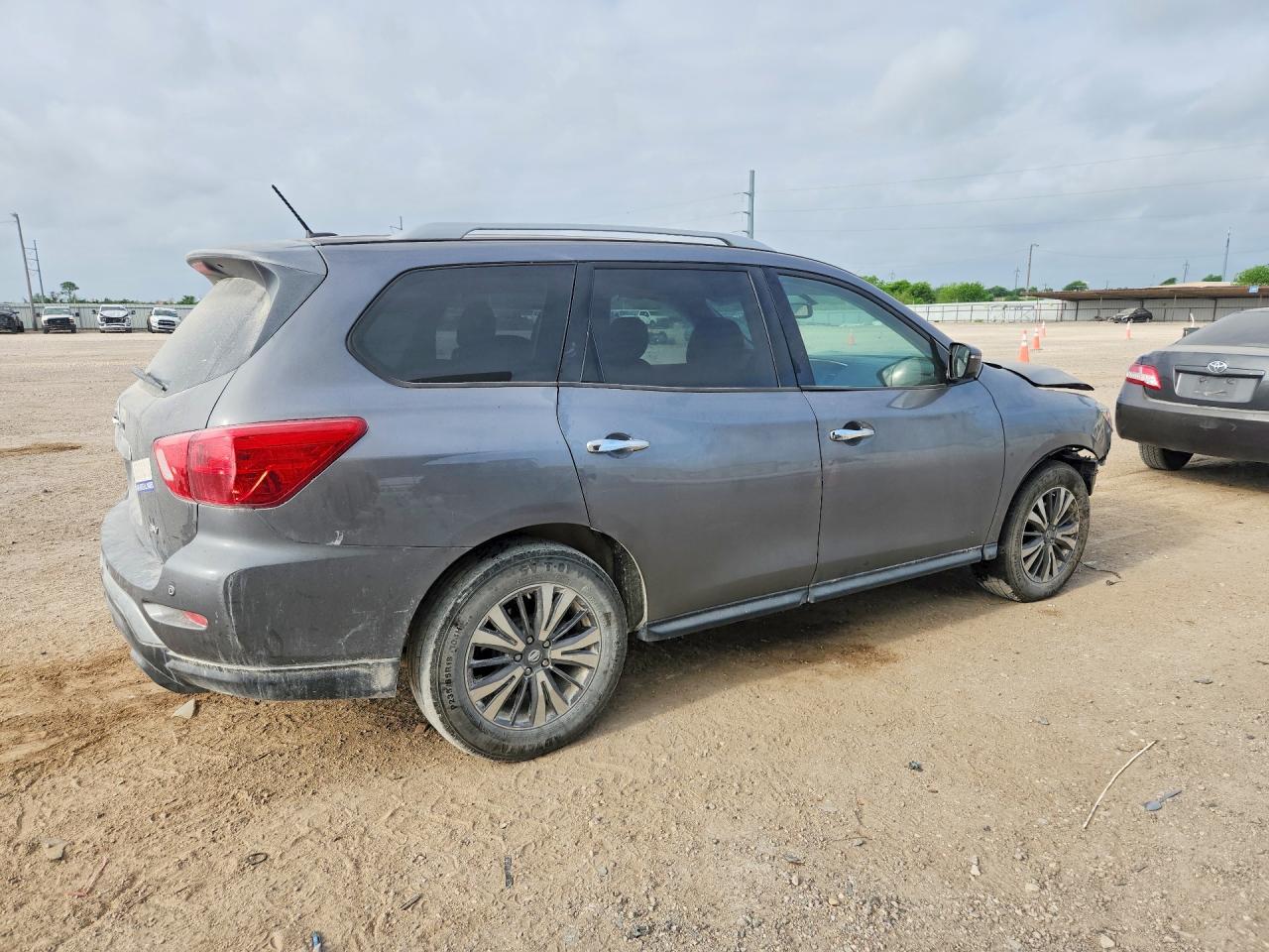 2018 Nissan Pathfinder Sv - zdjęcie 3