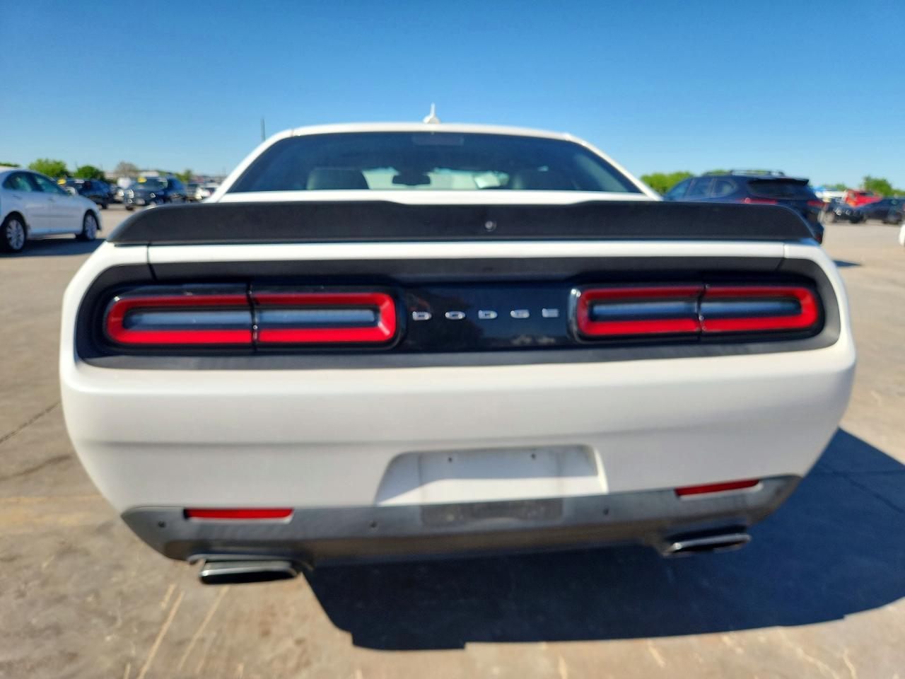 2015 Dodge Challenger R - zdjęcie 6