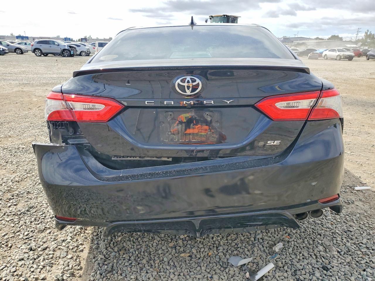 2019 Toyota Camry Se - zdjęcie 6