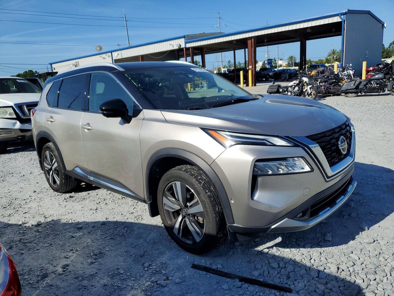 2021 Nissan Rogue Platinum - zdjęcie 4