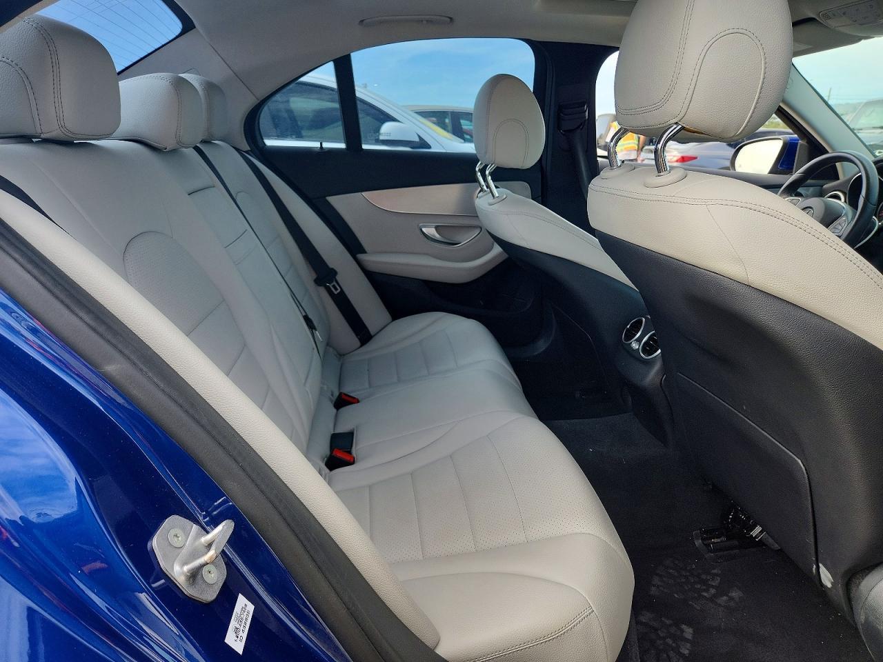 2018 Mercedes-Benz C 300 - zdjęcie 10
