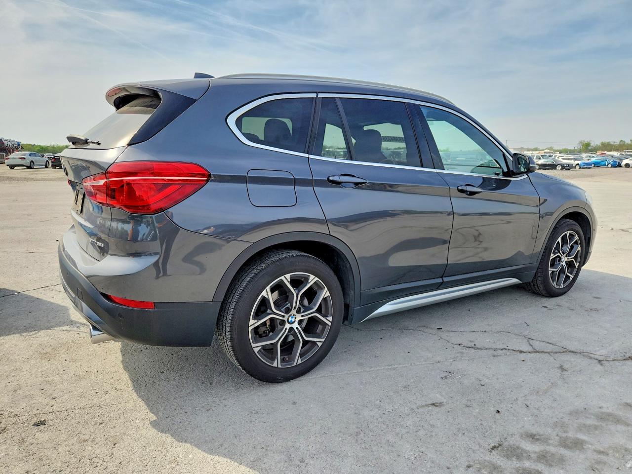 2021 BMW X1 xDrive28I - zdjęcie 3