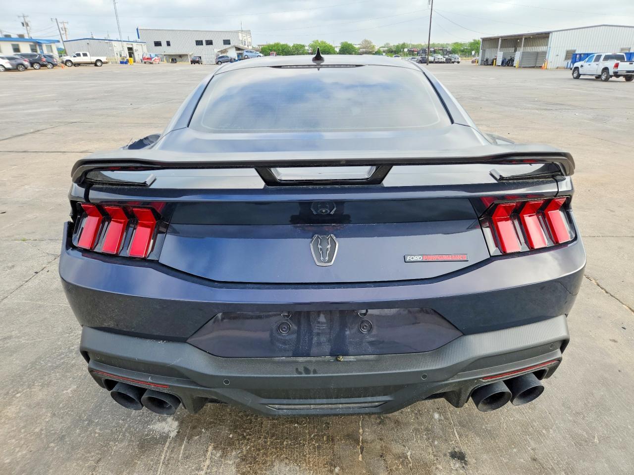2025 Ford Mustang Dark Horse - zdjęcie 6