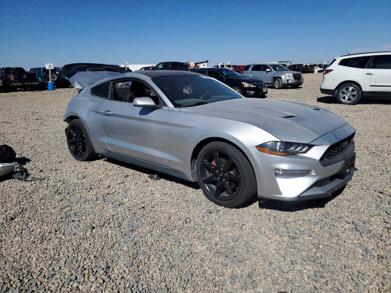 2019 Ford Mustang - zdjęcie 4