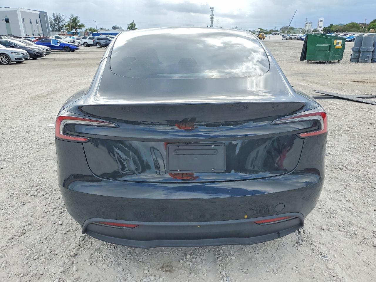 2026 Tesla Model 3 - zdjęcie 6