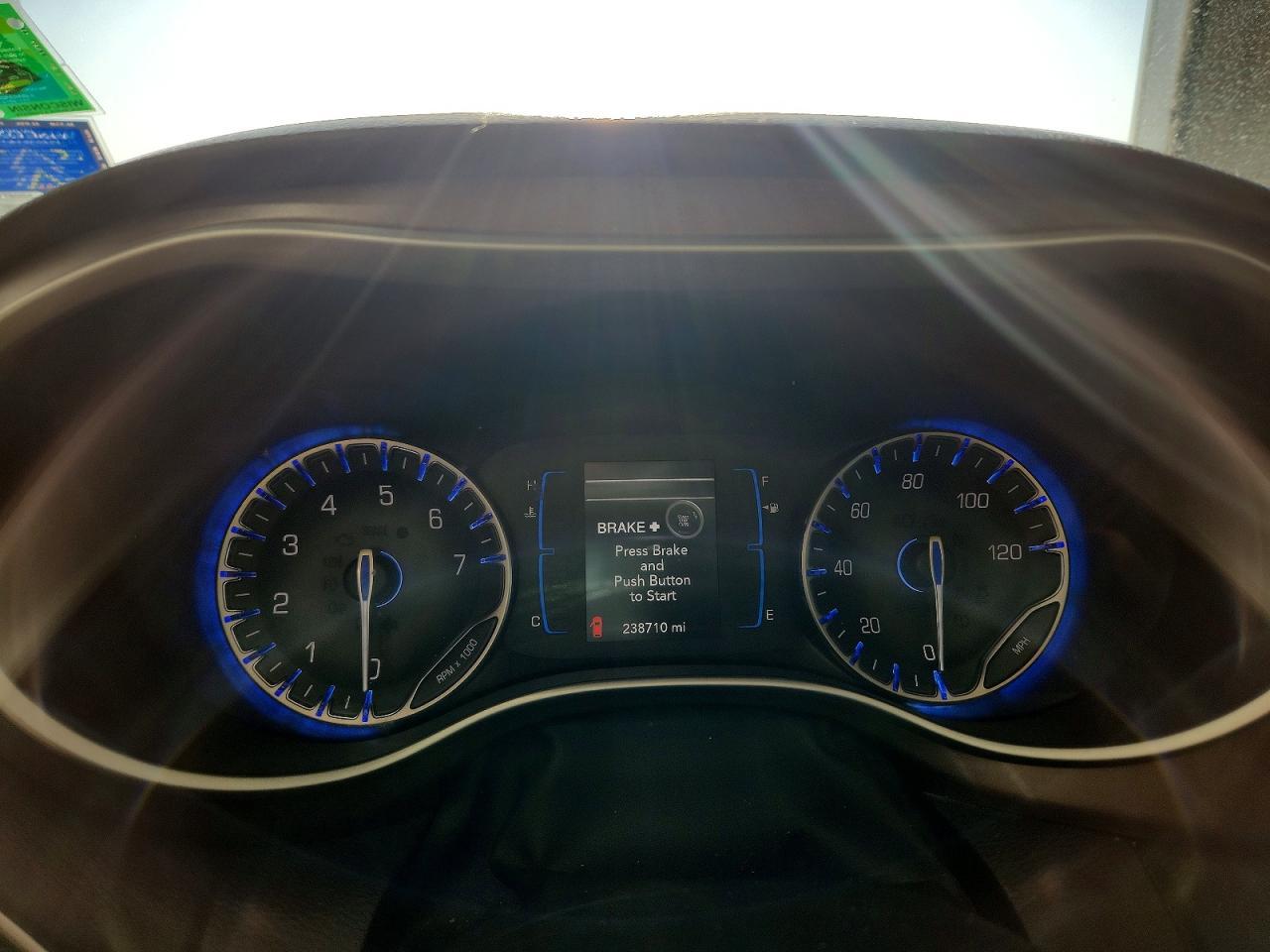 2017 Chrysler Pacifica Touring - zdjęcie 9