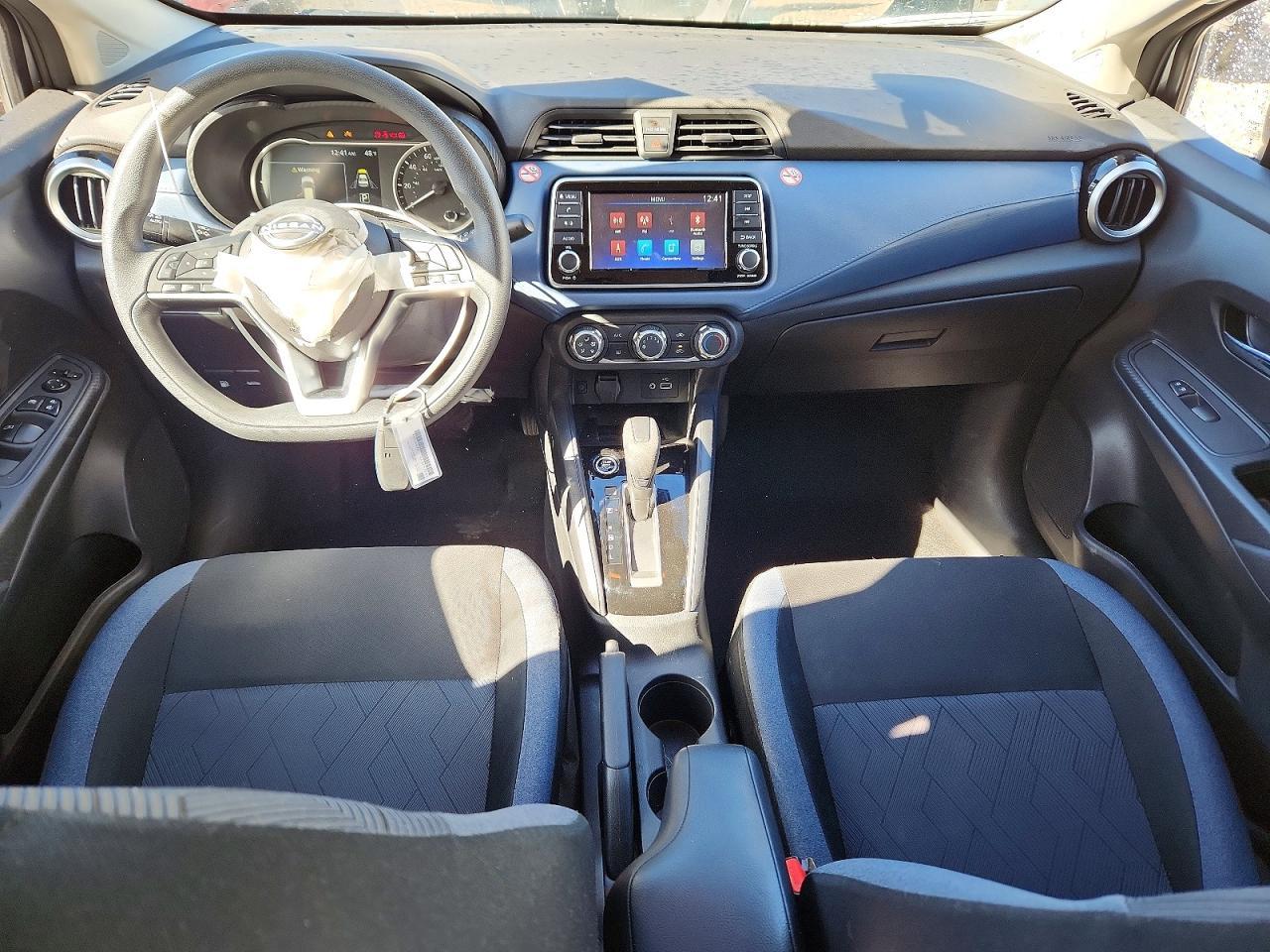 2025 Nissan Versa Sv - zdjęcie 8