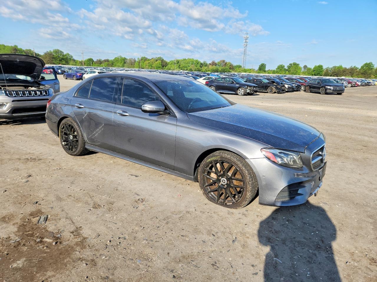 2017 Mercedes-Benz E 300 4Matic - zdjęcie 4