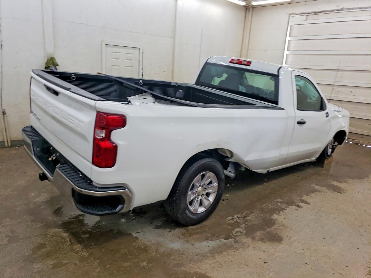 2026 Chevrolet Silverado C1500 - zdjęcie 3