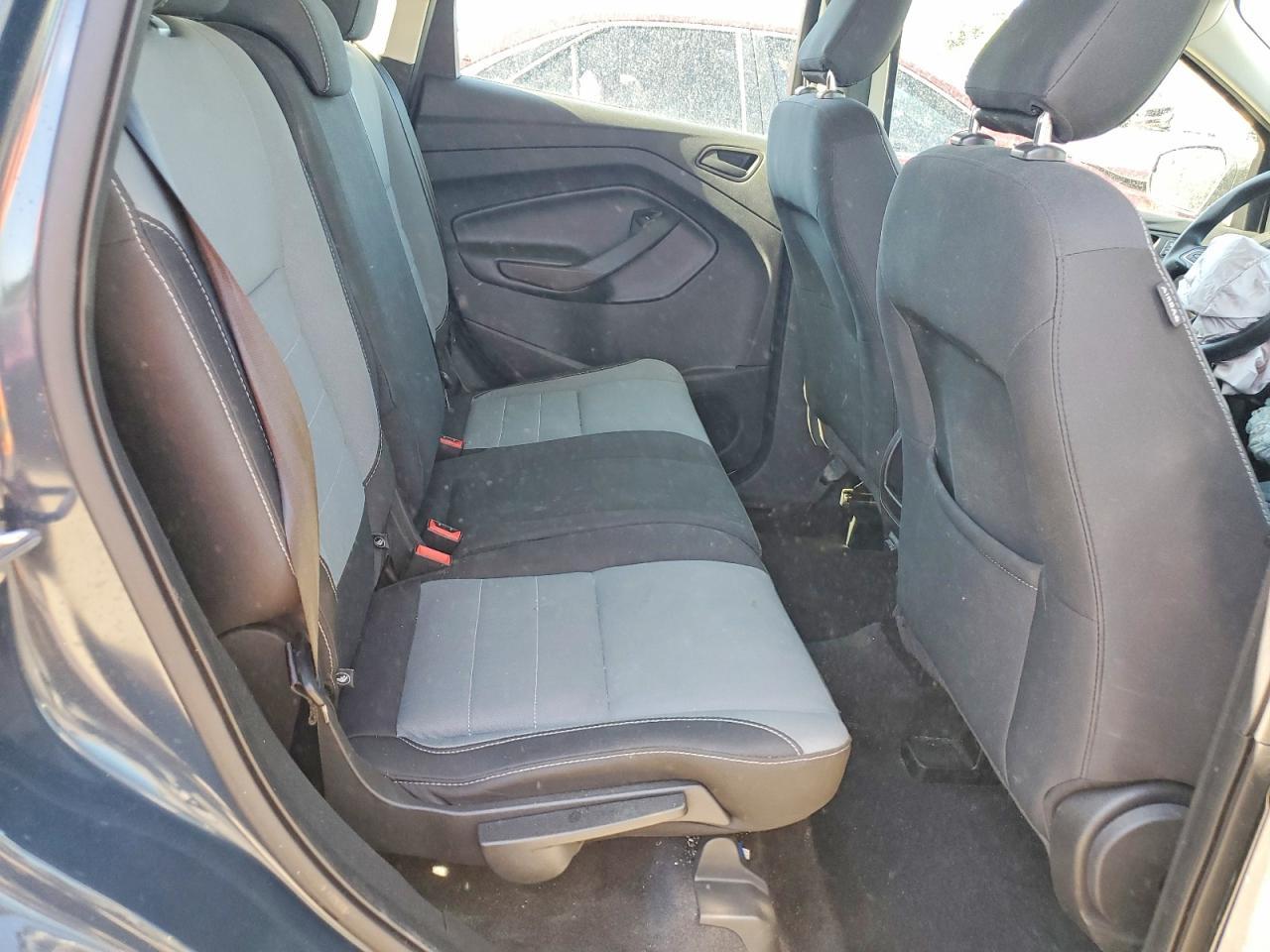 2019 Ford Escape S - zdjęcie 11