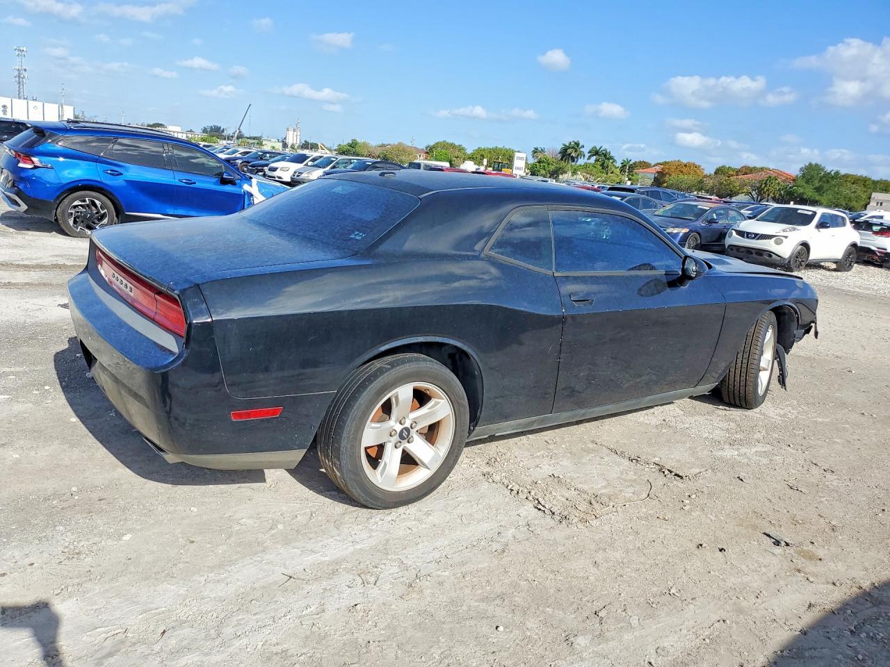 2014 Dodge Challenger Sxt - zdjęcie 3