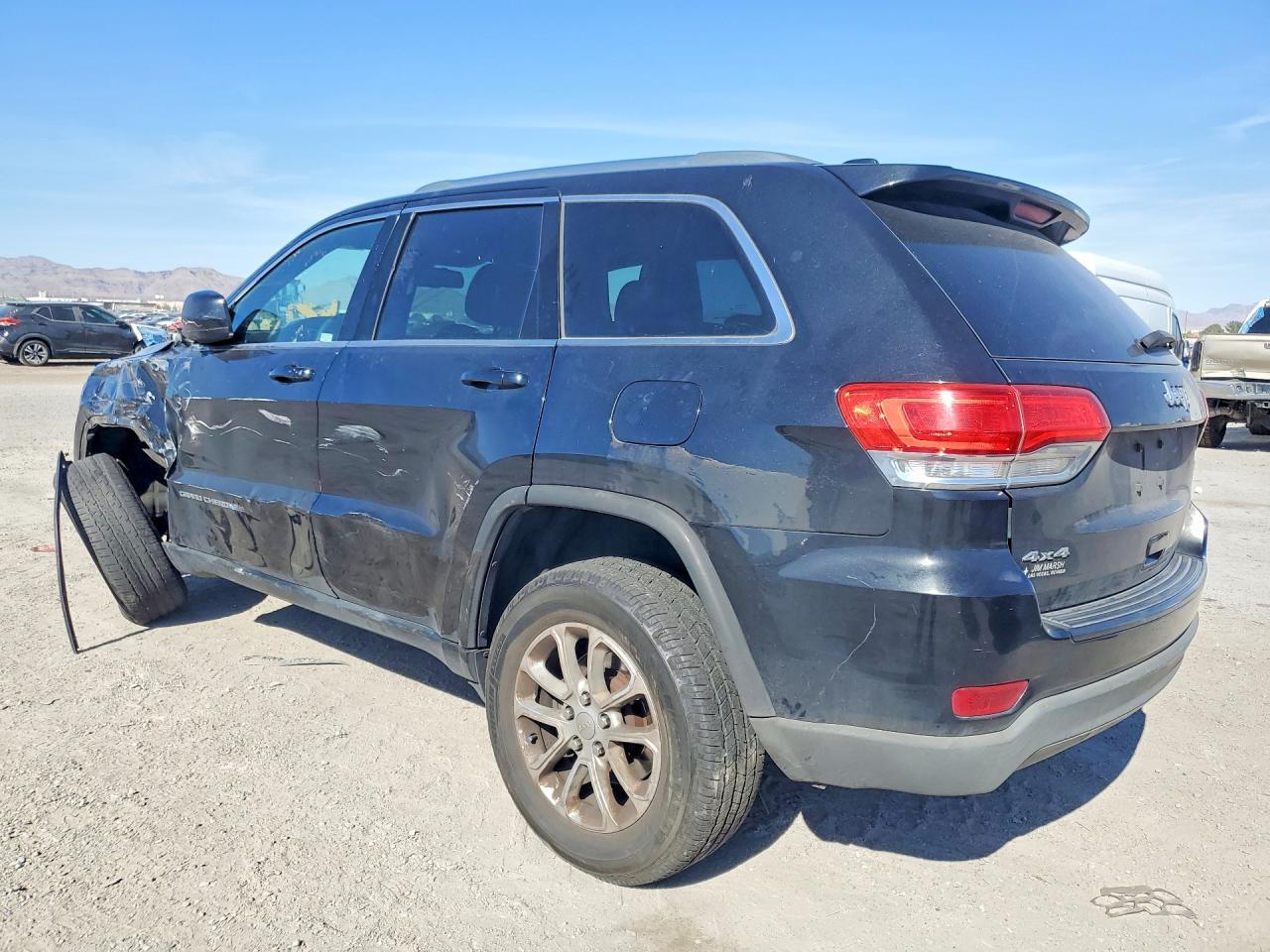 2015 Jeep Grand Cherokee Laredo - zdjęcie 2