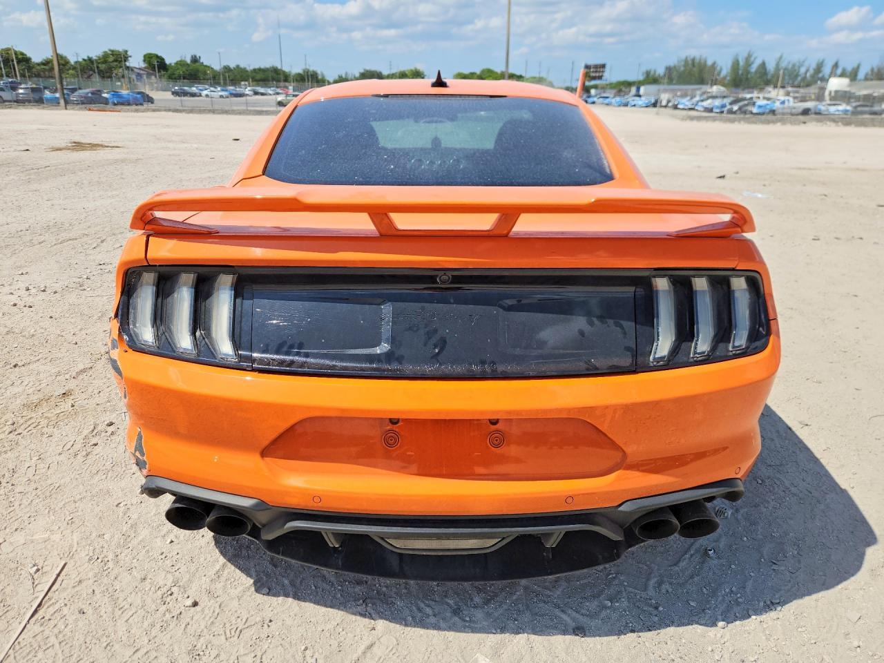 2020 Ford Mustang Gt - zdjęcie 6