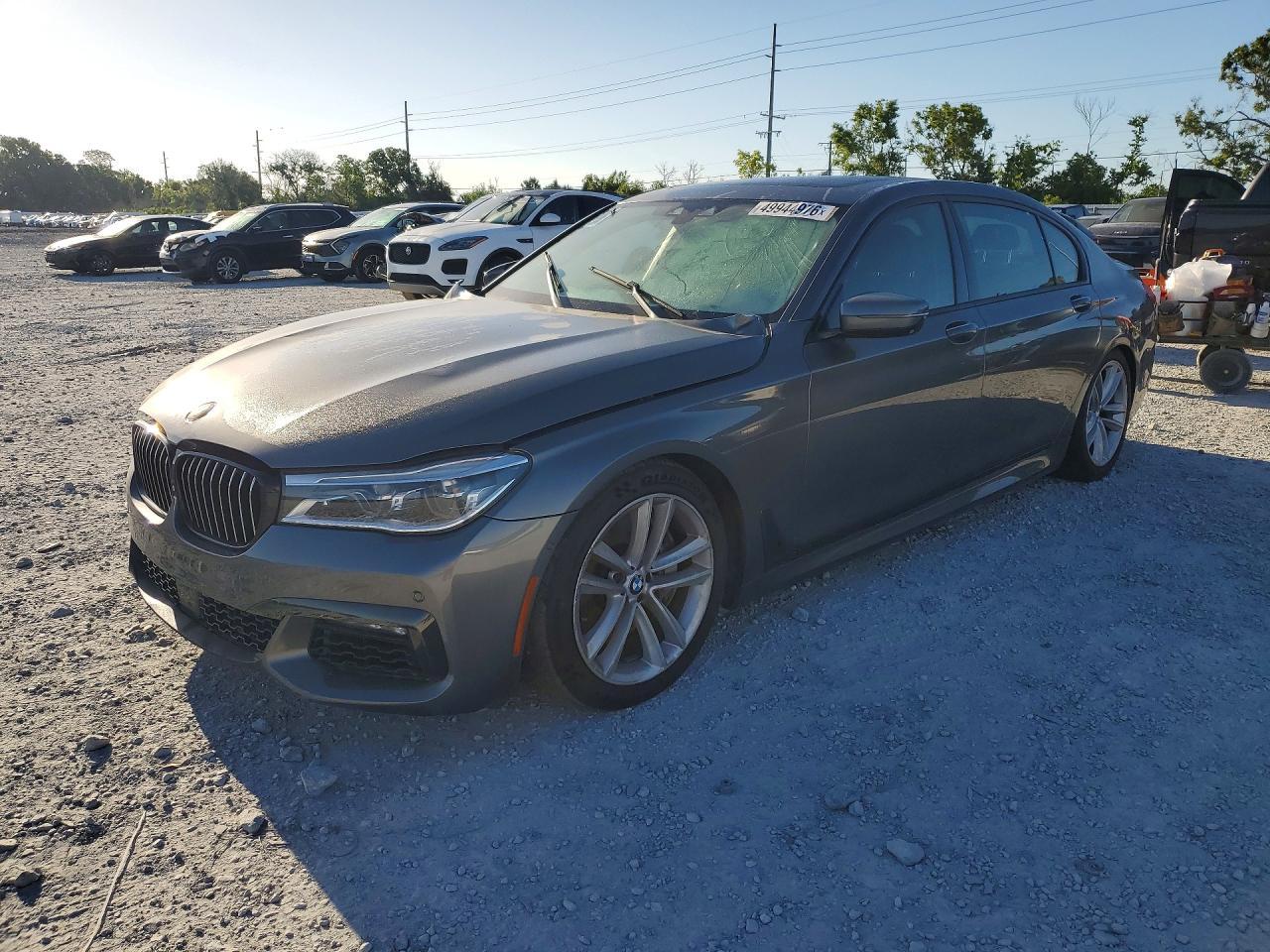 2017 BMW 750 Xi - zdjęcie główne