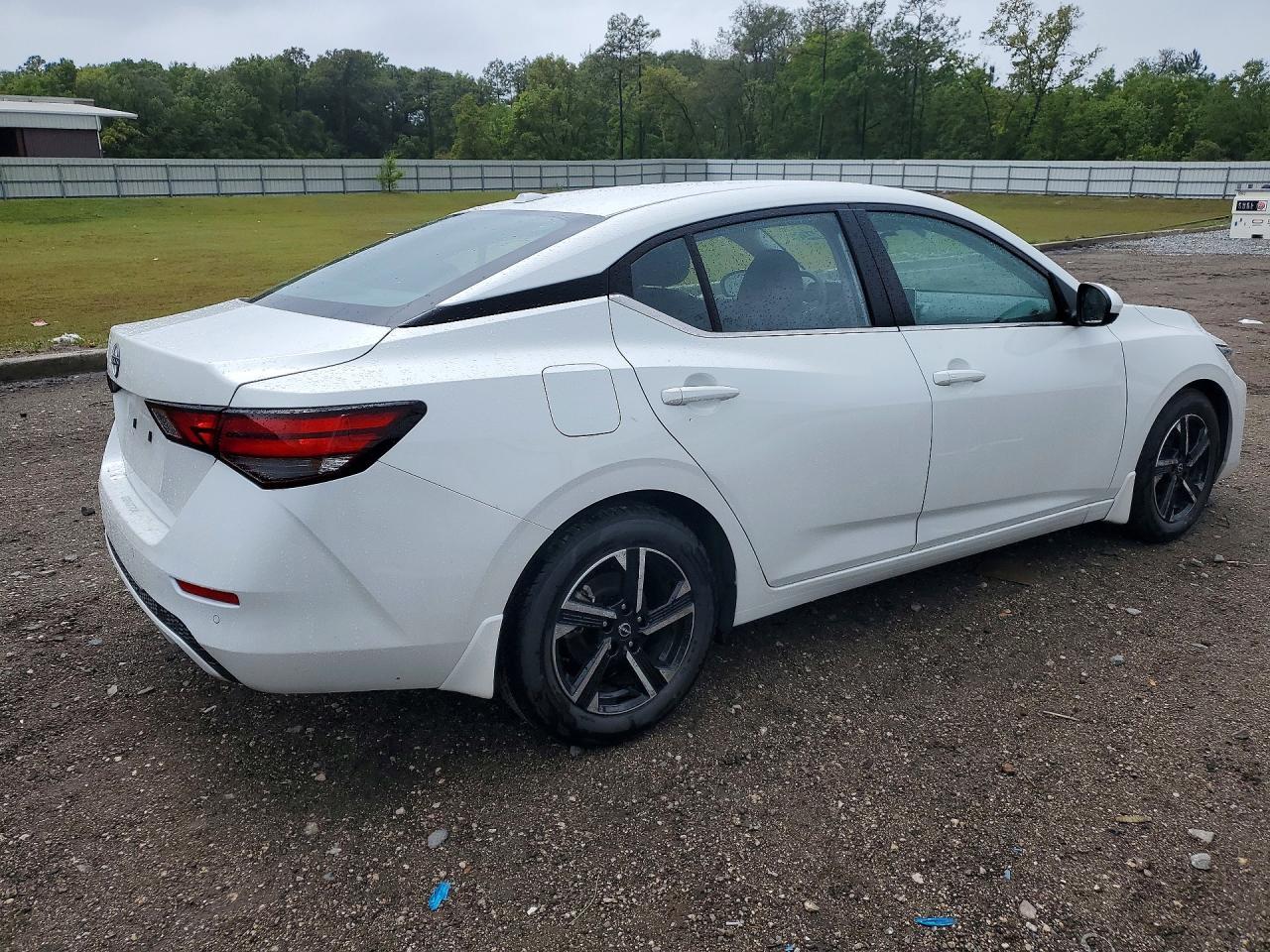 2025 Nissan Sentra Sv - zdjęcie 3