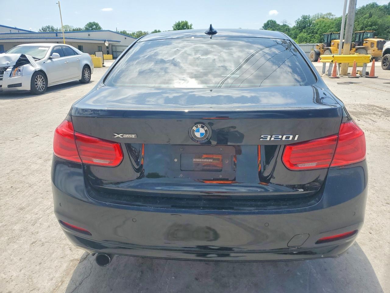 2017 BMW 320 Xi - zdjęcie 6