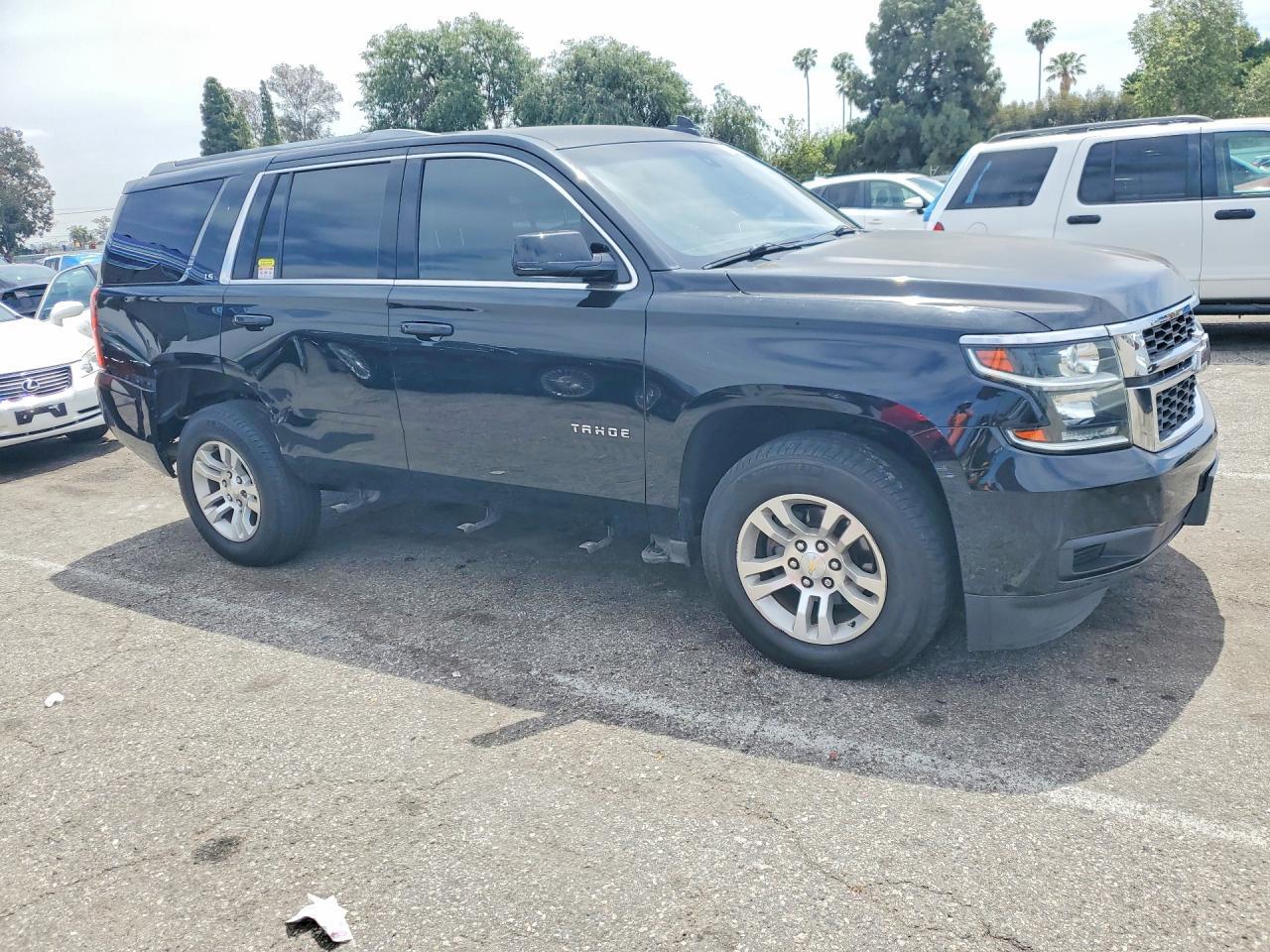 2016 Chevrolet Tahoe C1500 Ls - zdjęcie 4