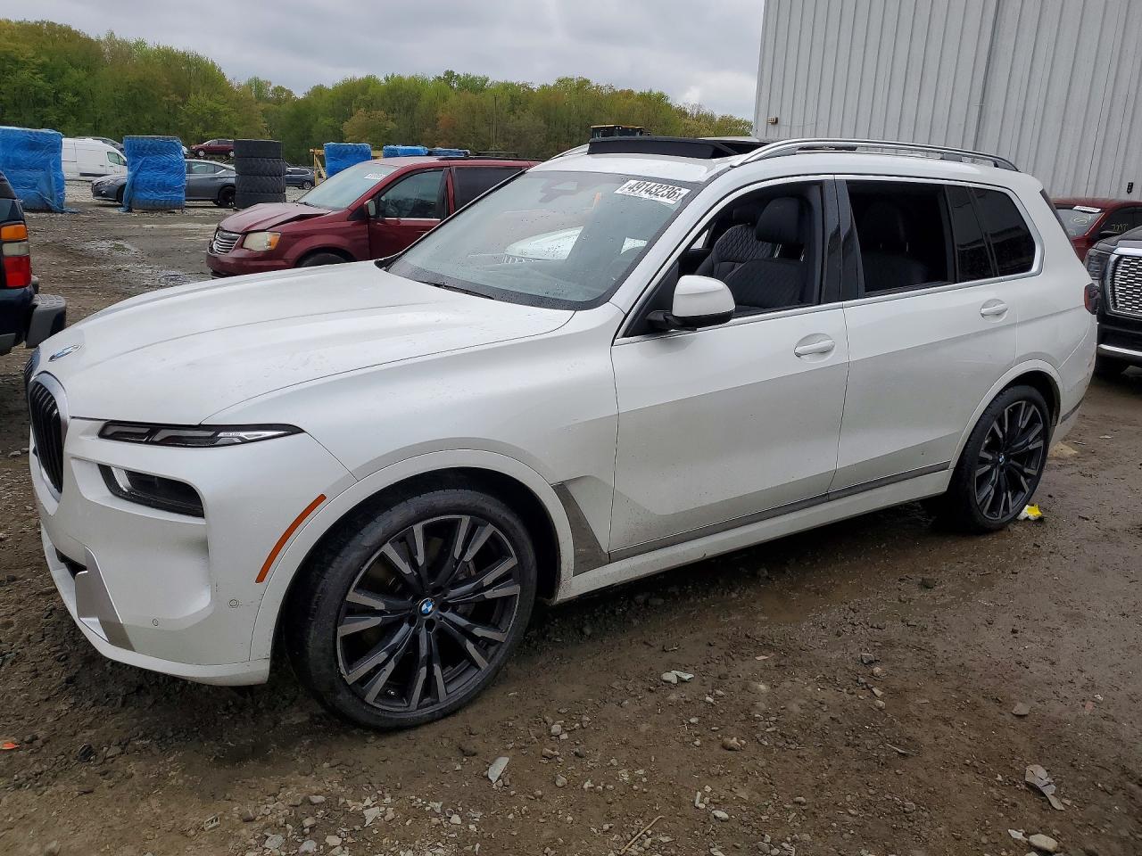 2023 BMW X7 xDrive40I - zdjęcie główne