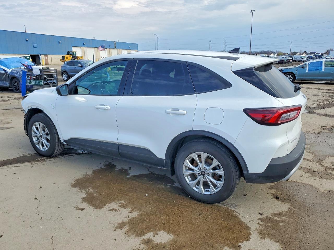2026 Ford Escape Active - zdjęcie 2