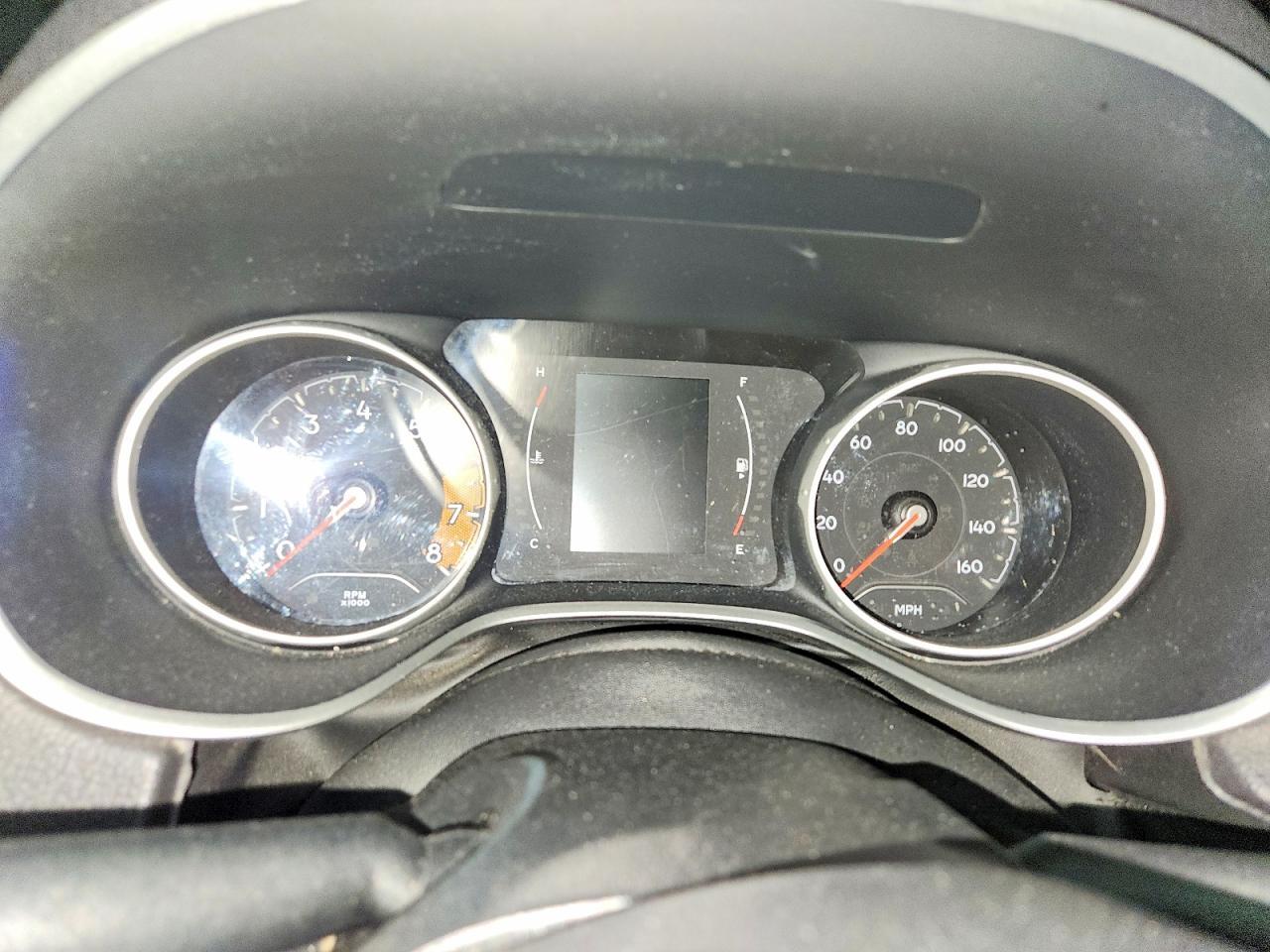 2021 Jeep Compass Latitude - zdjęcie 9