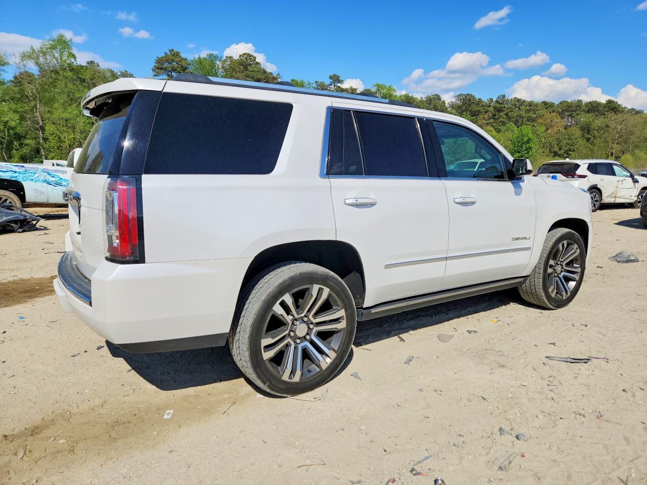 2016 GMC Yukon - zdjęcie 3