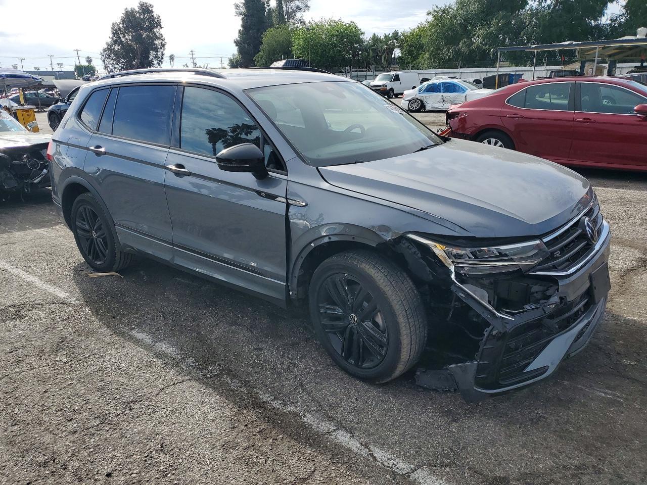 2022 Volkswagen Tiguan Se R-Line Black - zdjęcie 4