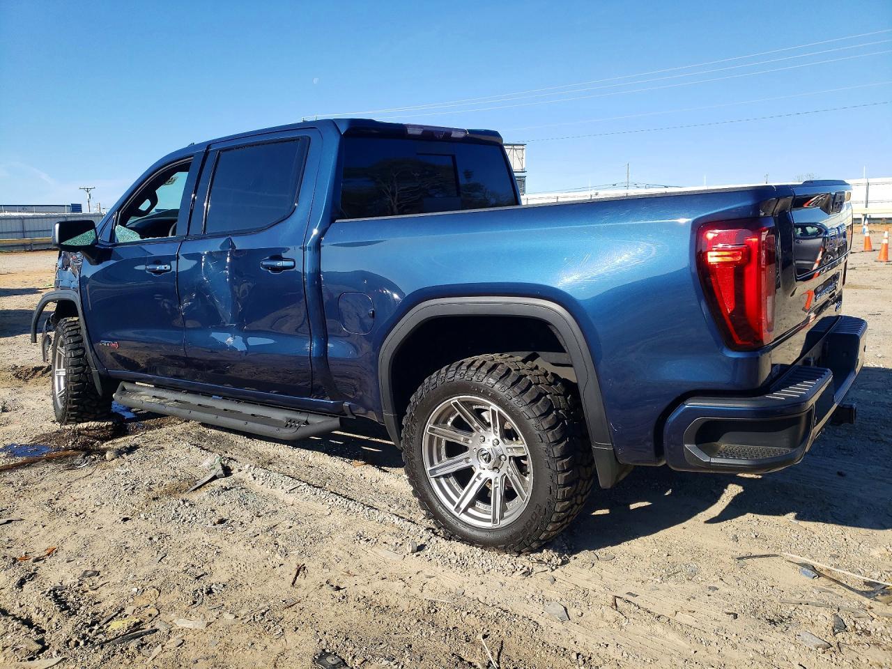 2020 GMC Sierra K1500 At4 - zdjęcie 2