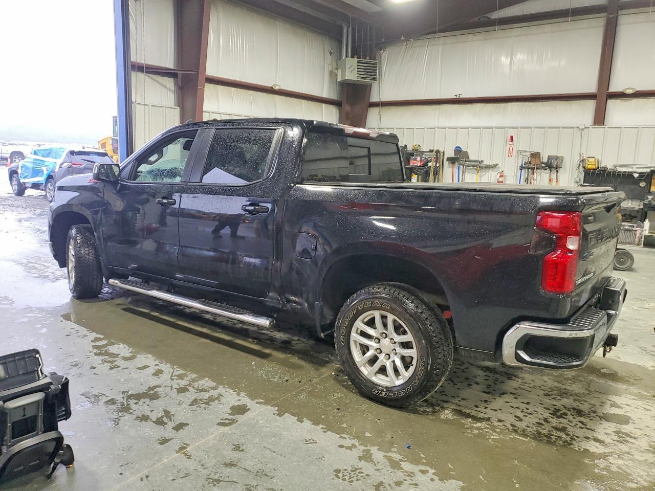 2020 Chevrolet Silverado K1500 Lt - zdjęcie 2