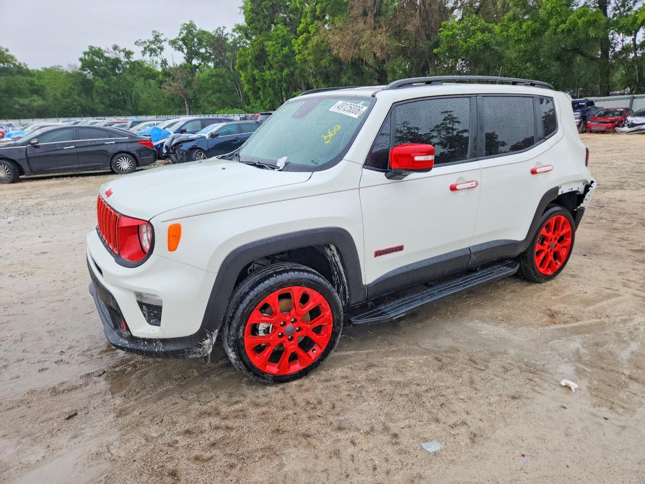 2023 Jeep Renegade Latitude - zdjęcie główne