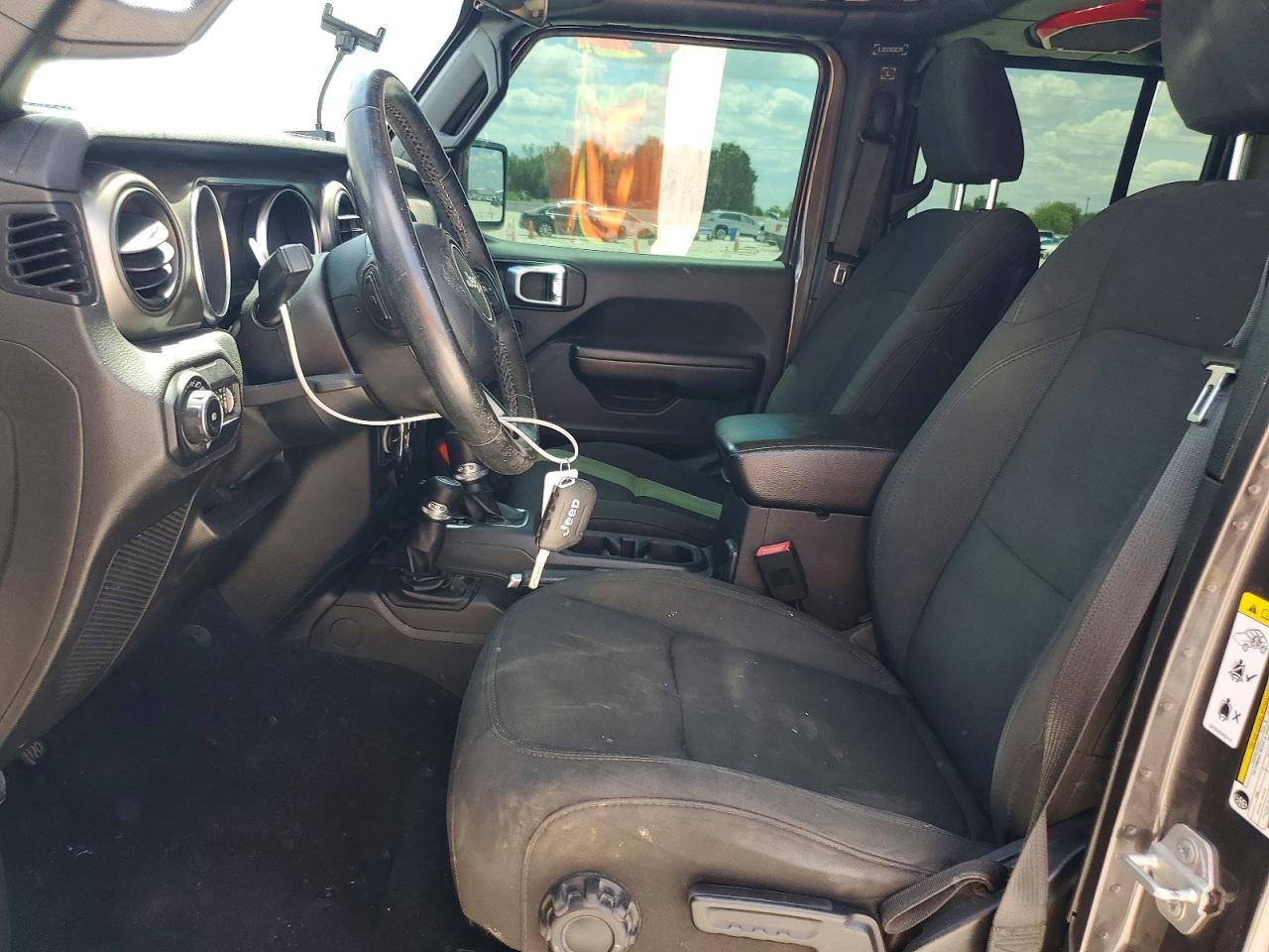 2019 Jeep Wrangler Unlimited Sport - zdjęcie 7