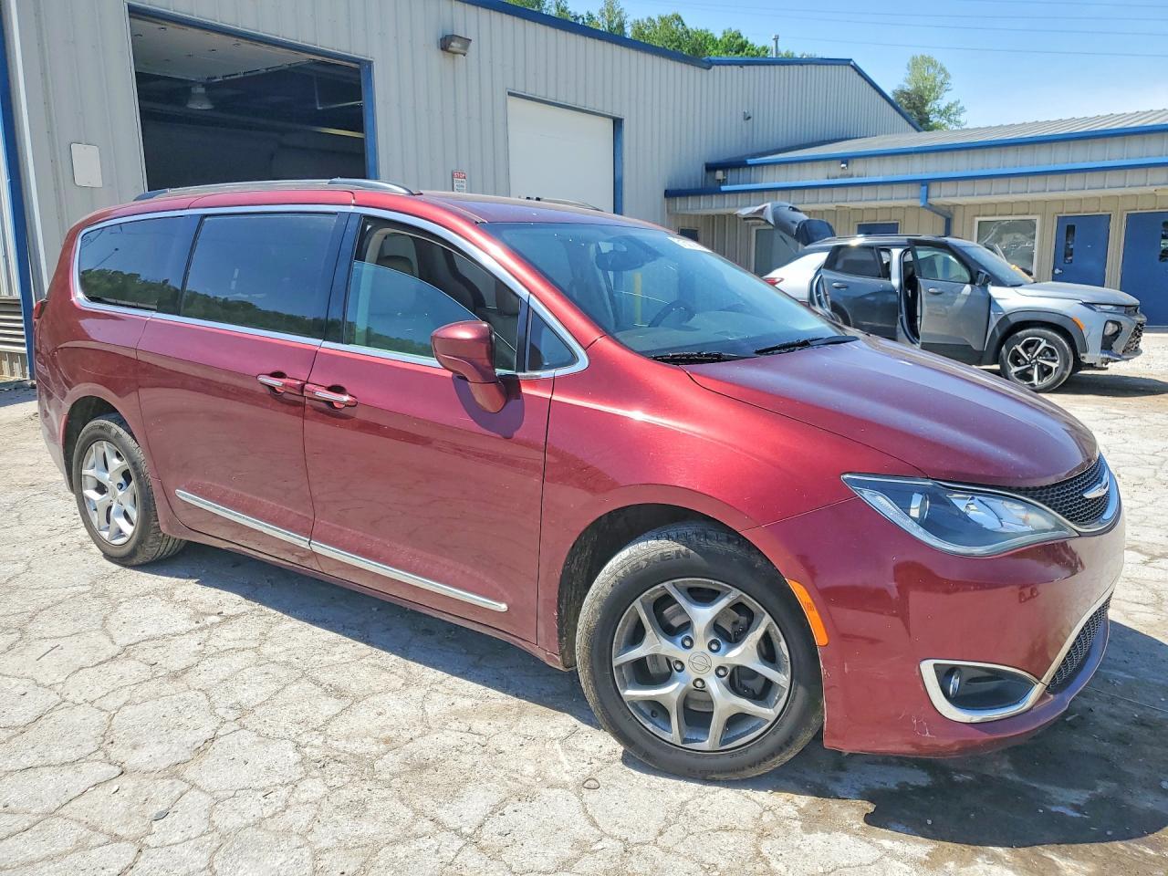 2017 Chrysler Pacifica Touring L - zdjęcie 4
