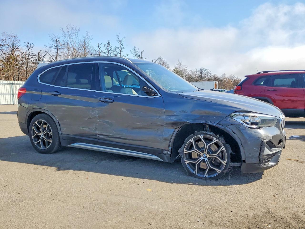 2021 BMW X1 xDrive28I - zdjęcie 4