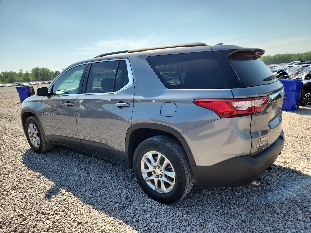 2021 Chevrolet Traverse Lt - zdjęcie 2