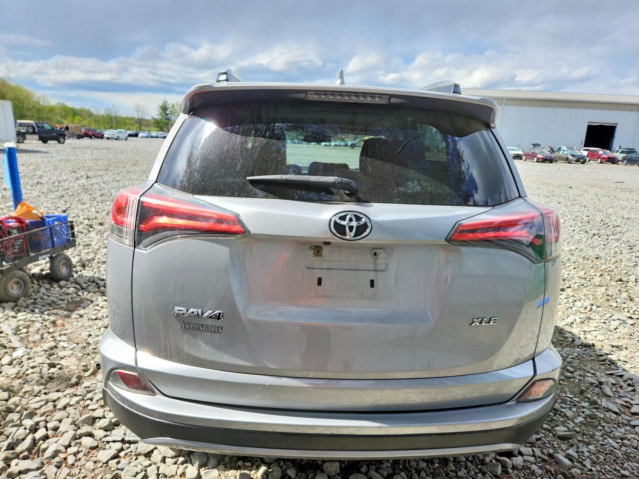 2017 Toyota Rav4 Xle - zdjęcie 6