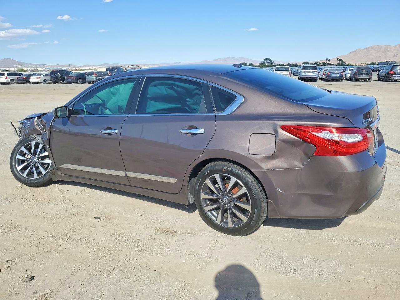 2016 Nissan Altima 2.5 Sv - zdjęcie 2