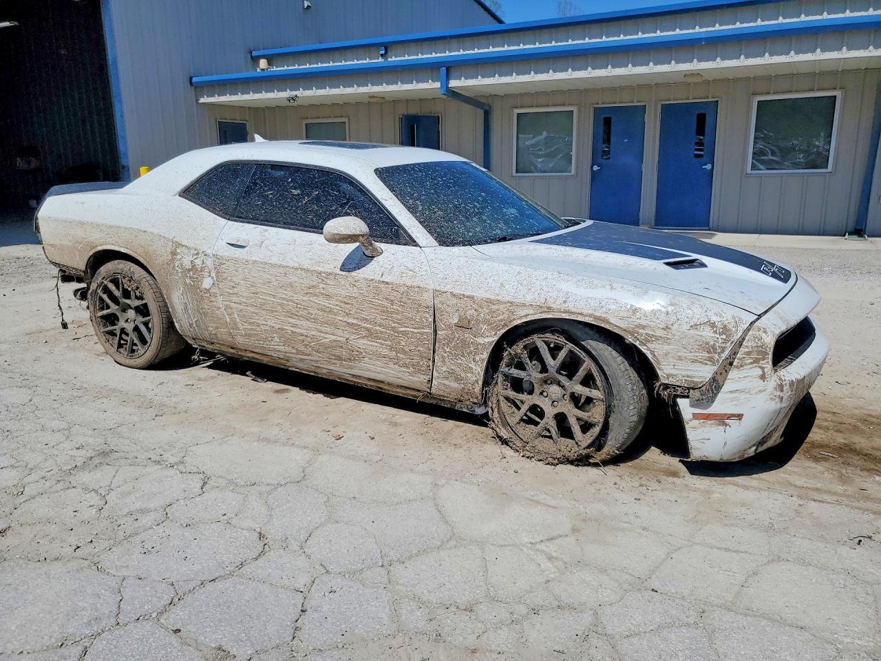 2015 Dodge Challenger R - zdjęcie 4