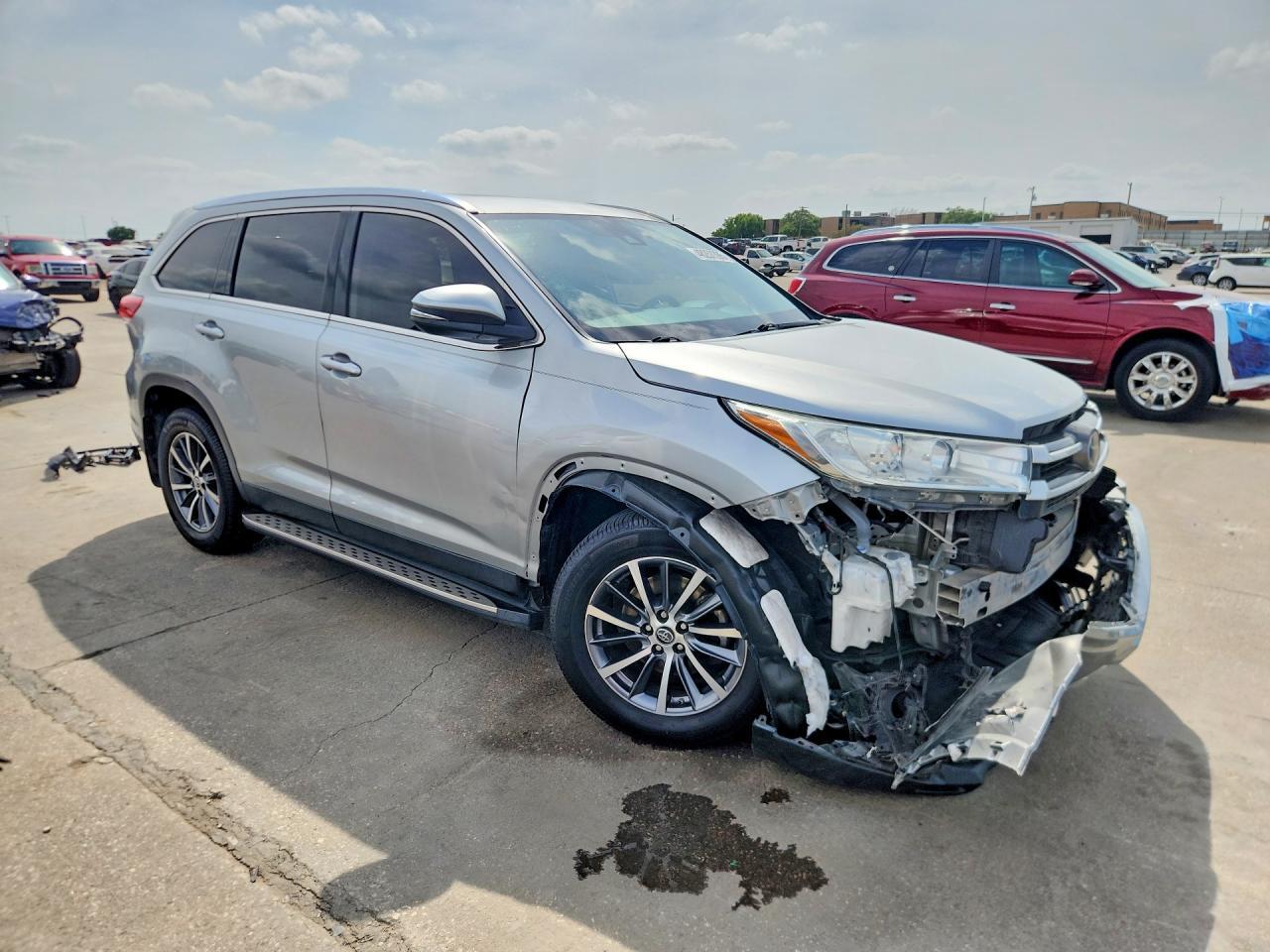2019 Toyota Highlander Xle - zdjęcie 5