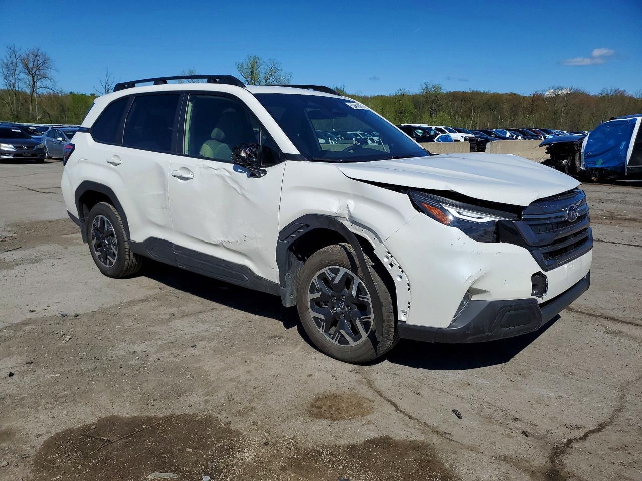 2025 Subaru Forester Premium - zdjęcie 4