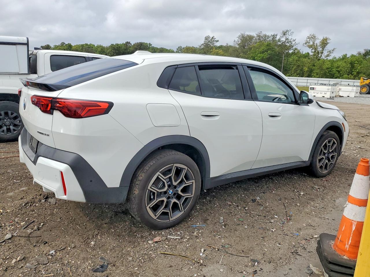 2026 BMW X2 xDrive28I - zdjęcie 3