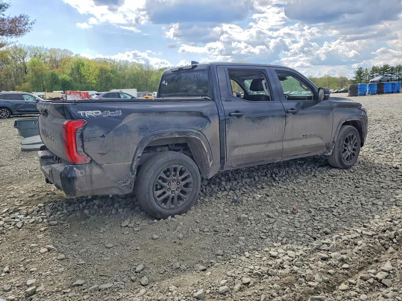 2024 Toyota Tundra Sr5 - zdjęcie 3
